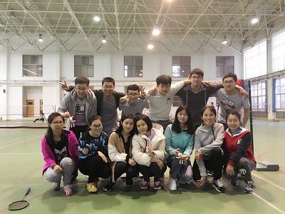 rb88体育唯一官网研究生羽毛球赛顺利举行