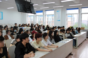 矢志向学 励志笃行|开云kaiyun官网大学英语四、六级能力提升系列讲座圆满举行