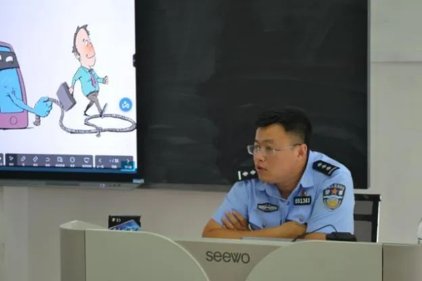 警校同心 反诈先行|开云联合属地公安局开展“开学反诈第一课”