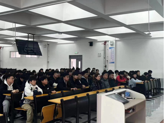 开云组织师生收看2024年辽宁省“赓续雷锋精神 奋斗成就梦想”春季开学第一课暨全省教育系统学雷锋活动启动仪式