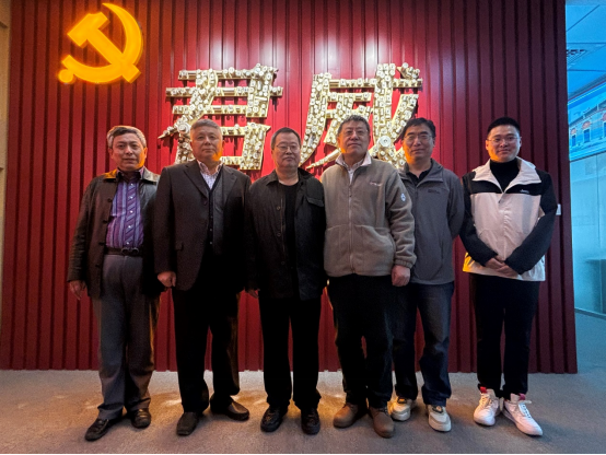 开云kaiyun官网与沈阳君威新能科技有限公司举行校企合作暨企业奖学金签约仪式
