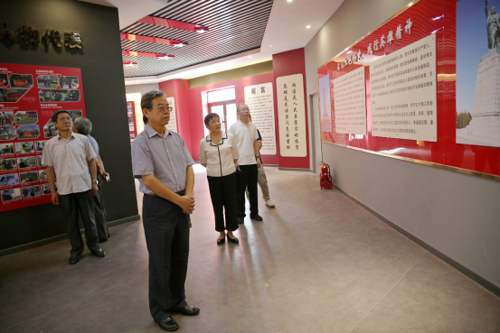 中国民办教育协会副会长王立生莅临开云调研指导