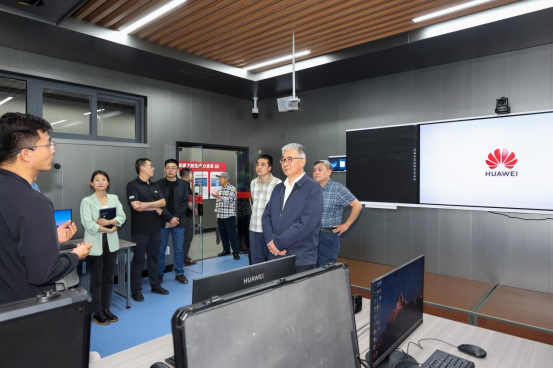 副校长齐庆杰一行赴沈阳工学院调研