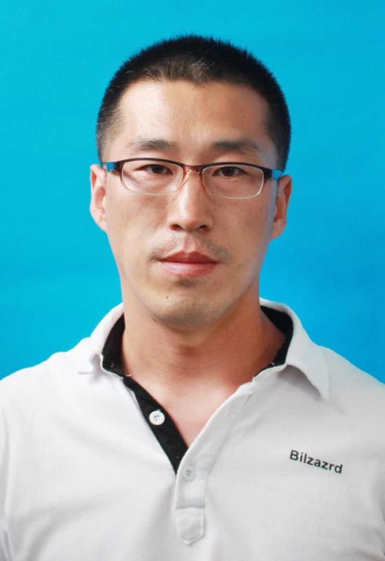 管理学院副院长  郭跃
