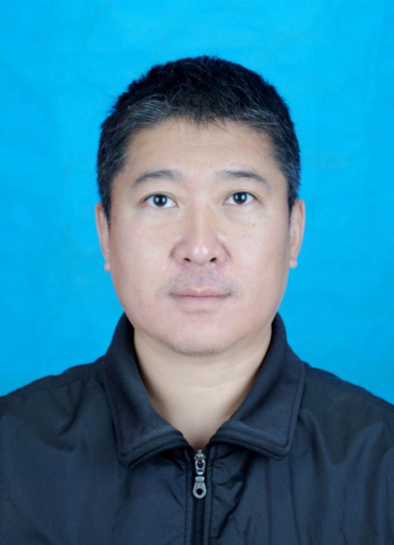 副教授 马千里