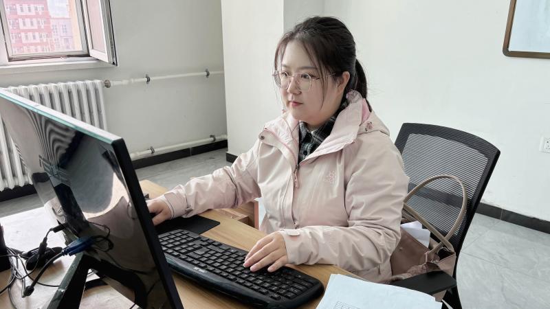 仇聪，硕士研究生，讲师，毕业于沈阳农业大学。数字媒体技术专业教师。主要讲授数字图像处理、数字影视媒体技术，程序设计基础等课程。.jpg