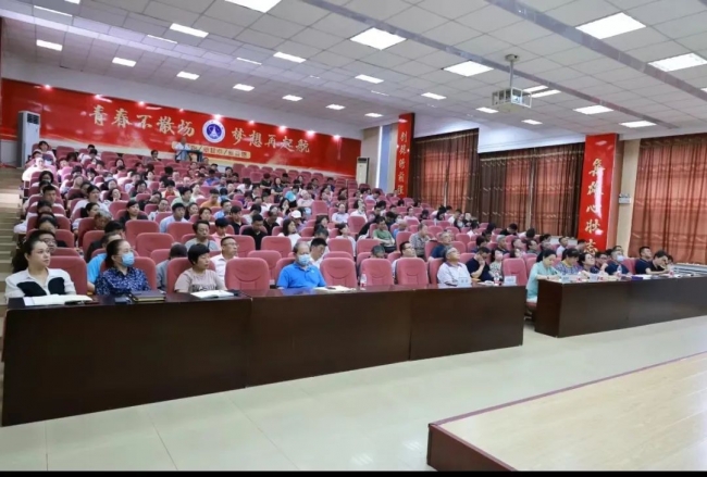 开云召开实践教学座谈会